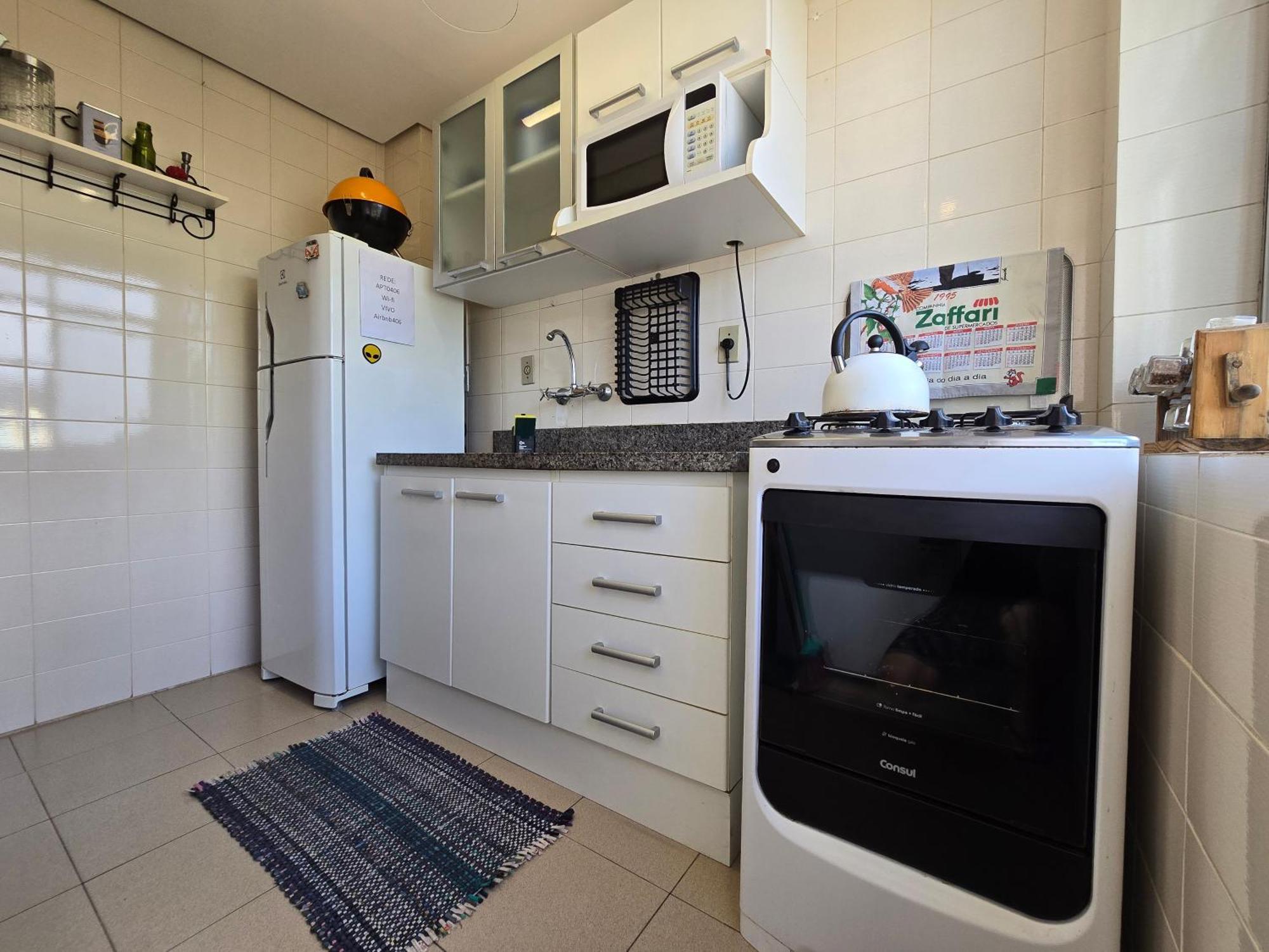 Em Otima Localizacao Com Garagem *