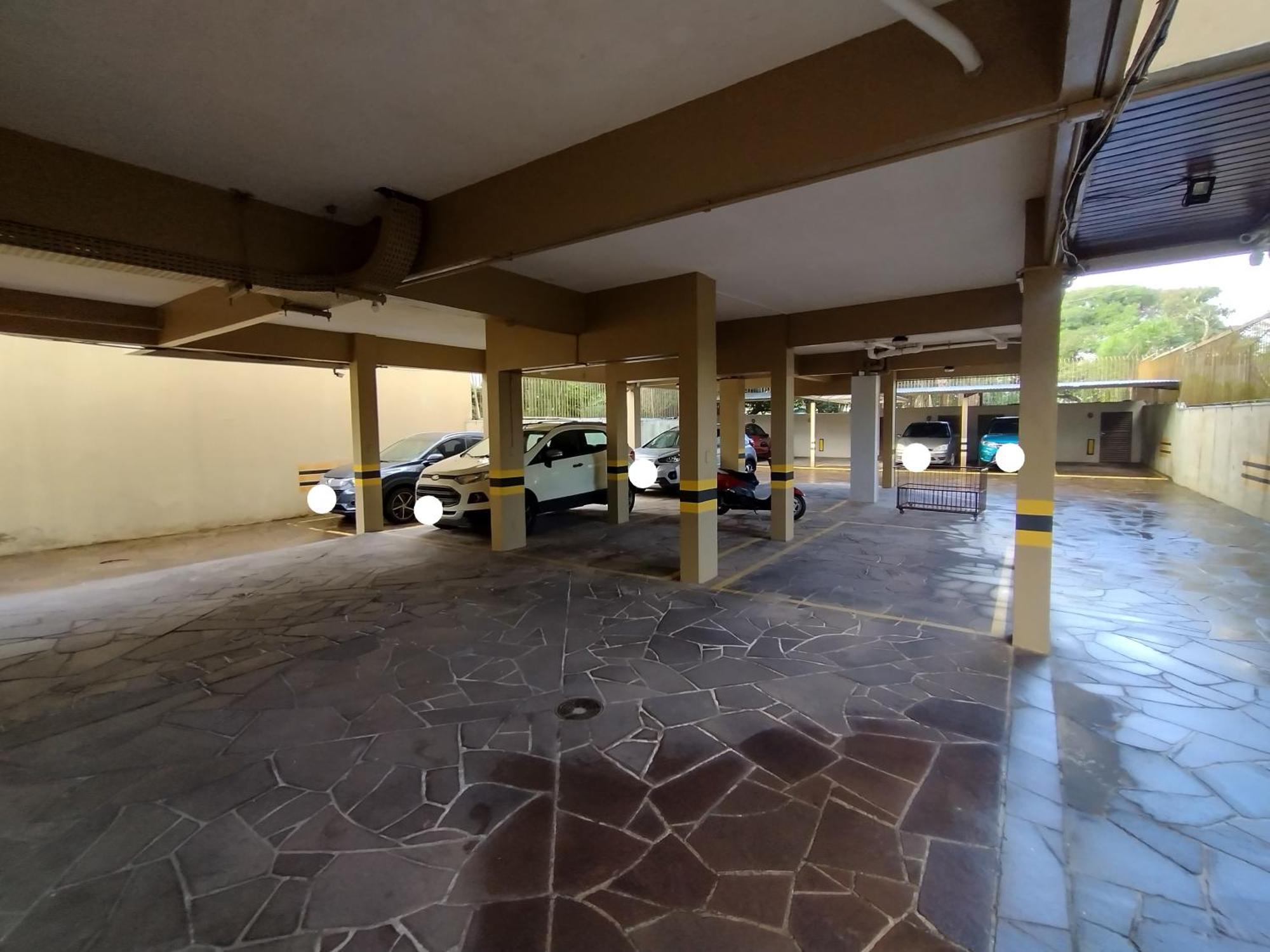 Em Otima Localizacao Com Garagem